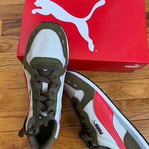 PUMA Cabana Run Sneaker US 8